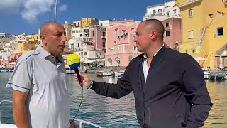 Il giro di consegna della corrispondenza a Procida [upl. by Ugo469]