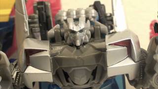 Transformers 2 ROTF Movie Deluxe Sideswipe Review [upl. by Erialb267]