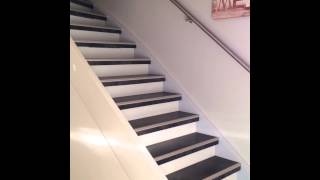 Habillage escalier avec éclairage leds MAYTOP [upl. by Norrahc15]