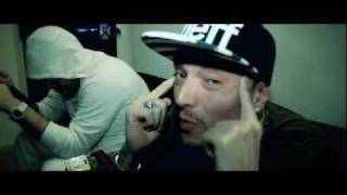 GUE PEQUENO FT CANEDA  IL RAGAZZO DORO OFFICIAL VIDEO [upl. by Angadresma226]