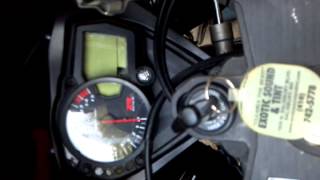 Gsxr 1000 k5 How to adjust shift light [upl. by Nitsug]