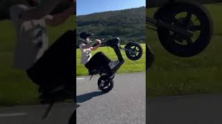 70cc yamaha Slider wheelie [upl. by Auerbach]