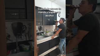 Limpiar con alcohol humor viralvideo acabodecasarme comedia [upl. by Goldner]