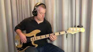 DENNIS EDWARDS feat Siedah Garrett  Dont Look Any Further  Bass cover [upl. by Haeli]