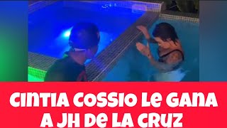 CINTIA COSSIO LE GANA A JH DOS RETO EN LA PISCINA jh jhdelacruz cintiacossio [upl. by Attenyl281]