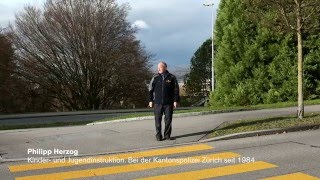 Kantonspolizei Zürich  Philipp Herzog Polizeinachwuchs Werbung [upl. by Ellerrehs]