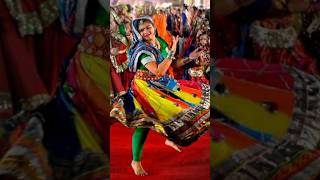 Ek patan sherani garba songgarbakingsgujrati garba songsgarba songsgarbashortsdandiyaraas [upl. by Briny977]