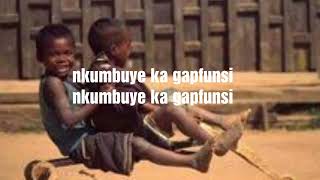 Nkumbuye Umwana Twareranywe ya Sebanani Andre Karahanyuze Nyarwanda Lyrics [upl. by Wetzell]