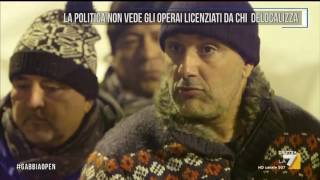 La politica non vede gli operai licenziati da chi delocalizza [upl. by Ly407]