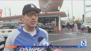 Baseball fans discuss Dodgers’ chances in NLDS Game 2 over donuts [upl. by Hillhouse]