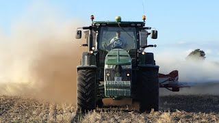 John Deere 8370R in the field spreading lime w Bredal K165 XESC Spreader  Kongerslev Kalk [upl. by Shakespeare559]