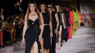 VERSACE FASHION SHOW 2022 COLLECTION [upl. by Miof Mela]