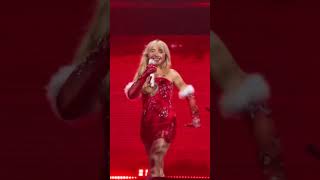 Sabrina Carpenter’s Viral ‘Nonsense’ Outro at Jingle Concert sabrina youtubeshorts [upl. by Memberg447]