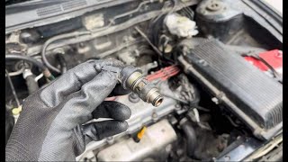 Flooded Cylinders Worn Out Fuel Injectors and Fuel Regulator Nissan Sentra B14 [upl. by Malvie954]