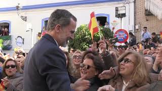 Llegada de SSMM los Reyes a Écija Sevilla y visita al Museo Histórico Municipal [upl. by Sikram]