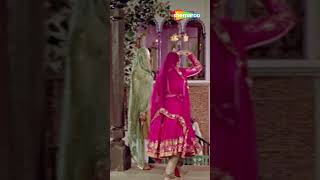 Inhi Logon Ne Le Lina Dupatta MeraPakeezah 1972 shorts romantichindisongs [upl. by Leora]