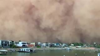 Huge Dust Storm hits Mildura [upl. by Esinereb827]