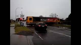 Matapihi Road Level Crossing Mt Maunganui [upl. by Robillard]