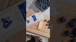 Great Midwest 🫐 Blueberry Cobbler Cheddar Cheese wisconsin bluberry cheddarcheese [upl. by Okihcim403]