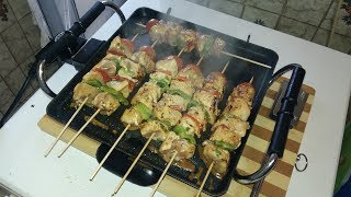 BROCHETAS O PINCHOS DE POLLO CON quotCHIMICHURRIquot  CHIKEN KEBABS  BROCHETTES DE POULET [upl. by Sire504]