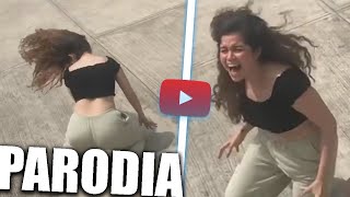 PARODIA FEMINISTA BAILANDO Bailo porque Youtube no hace nada [upl. by Thia]