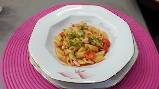 Pasta con pesce e pomodorini  Primi piatti [upl. by Ellek]