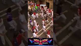 quotViva San Fermín pura tradición y festejo que une Pamplonaquot [upl. by Nimref781]