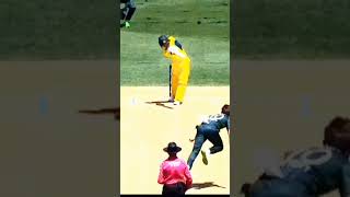 2nd ODl Pak Vs Aus Aus ist wicket gone Shaheen shah Beautiful wicketshortvideovideoviral [upl. by Aihtyc]