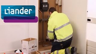 Installatie van de slimme meter door monteur Liander [upl. by Dinesh]