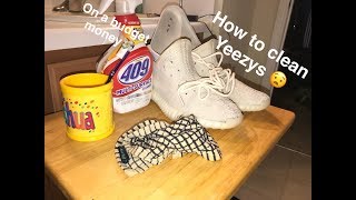 HOW TO CLEAN YEEZY WITH HOUSEHOLD ITEMS [upl. by Angelique]