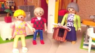 Besuch von Opa und Oma Playmobil Film Haus 5302 Puppenhaus Movie [upl. by Alaecim295]