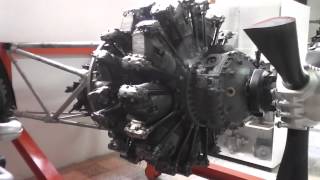 Pratt amp Whitney R2800 CB17  Doppelsternmotor [upl. by Hakilam]