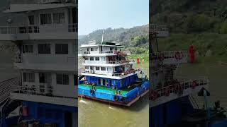 Changsheng 988 Yangtze River bulk carrier is 109 meters long 172 meters wide and 4 meters deep [upl. by Ludeman75]