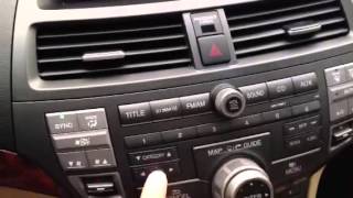 Honda Radio Controls  how to memorize radio stations [upl. by Alrahs]