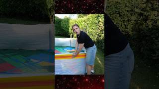 Trampoline transformé en piscine 😂 funny fun challegnes [upl. by Justino]