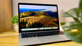 Macbook Air M1 Unboxing and Review in 2024 [upl. by O'Mahony]