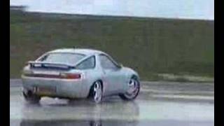 Porsche 928 gts drift glisse rain [upl. by Eledoya749]