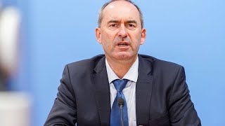 Bayerischer Wirtschaftsminister will sich nicht impfen lassen [upl. by Alverta532]