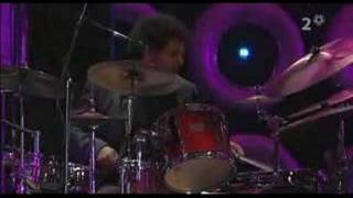 Crowded House  Dont Dream Its Over Live Earth 2007 [upl. by Ssor]