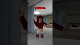 Robloxta Nazik Doktor Evsiz Çocuğa Yardım Ediyor Ama İşten Atılıyor 👨‍⚕️🩺 shorts [upl. by Barnie596]