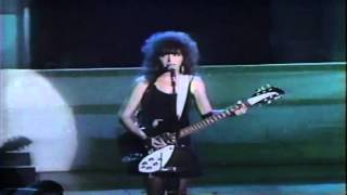 The Bangles Manic Monday live 1986 [upl. by Noman787]