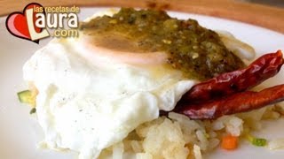 Desayuno Saludable♥Huevos Montados en Arroz con Salsa♥Las Recetas de Laura♥Eggs and Rice [upl. by Aerdnna113]