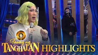 Vice Ganda suddenly shouted when he saw their floor director stumbled  Tawag ng Tanghalan [upl. by Hersch959]