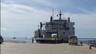 Bidirezionale CARONTE della CARONTE amp TOURIST in arrivo al porto di LEVANZO [upl. by Hammel972]