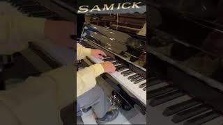 Garota de Ipanema Tom e Vinícius com a Sonoridade de um Piano Samick e as mãos do Uhlik [upl. by Oswin]