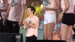 【Donghae Fancam】20100911 SM TOWN ～Ending～ [upl. by Notla]