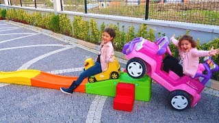 Öykü Ve Masalın Sürpriz Renkli Hediyesi  Pretend Play Colors Roller Coaster Ride for Kids [upl. by Auoz]