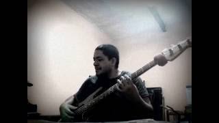 Bomboro Quiña Quiña La Sonora Santanera Bass Cover [upl. by Aihsened]