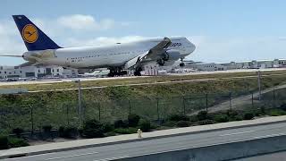 HARDEST 747 LANDING EVER Very Hard Lufthansa 7478 Landing in Los Angeles [upl. by Anayia]