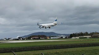 Un avión aborta el aterrizaje durante la tormenta en Austria [upl. by Jak]